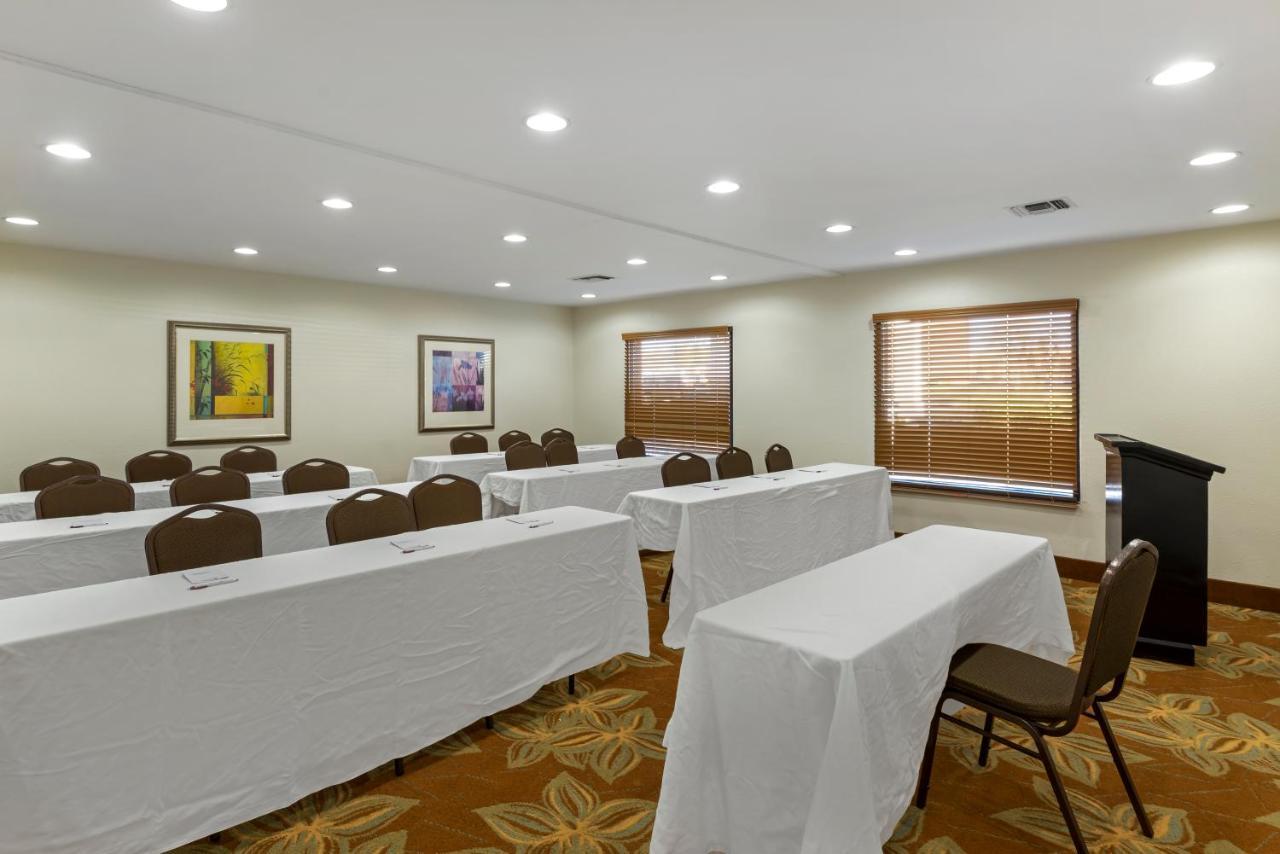 Best Western Plus Executive Hotel Richmond Dumbarton Exteriör bild